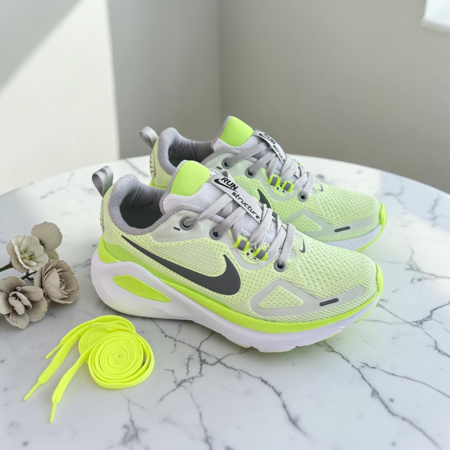 NIKE STRUCTURE