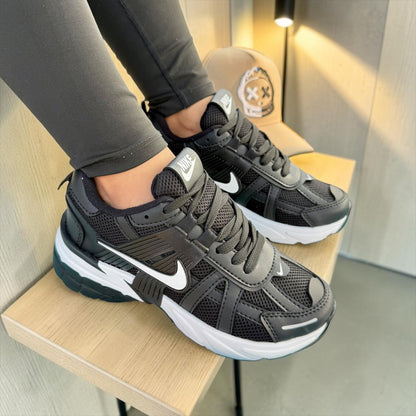 Nike V2K