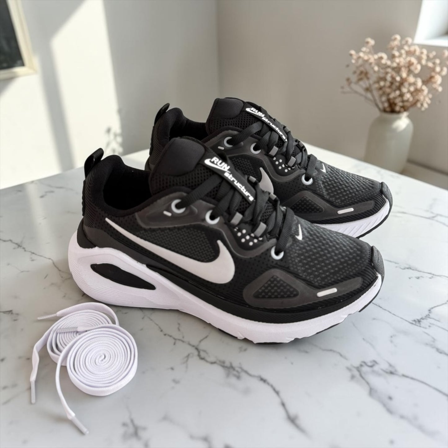 NIKE STRUCTURE