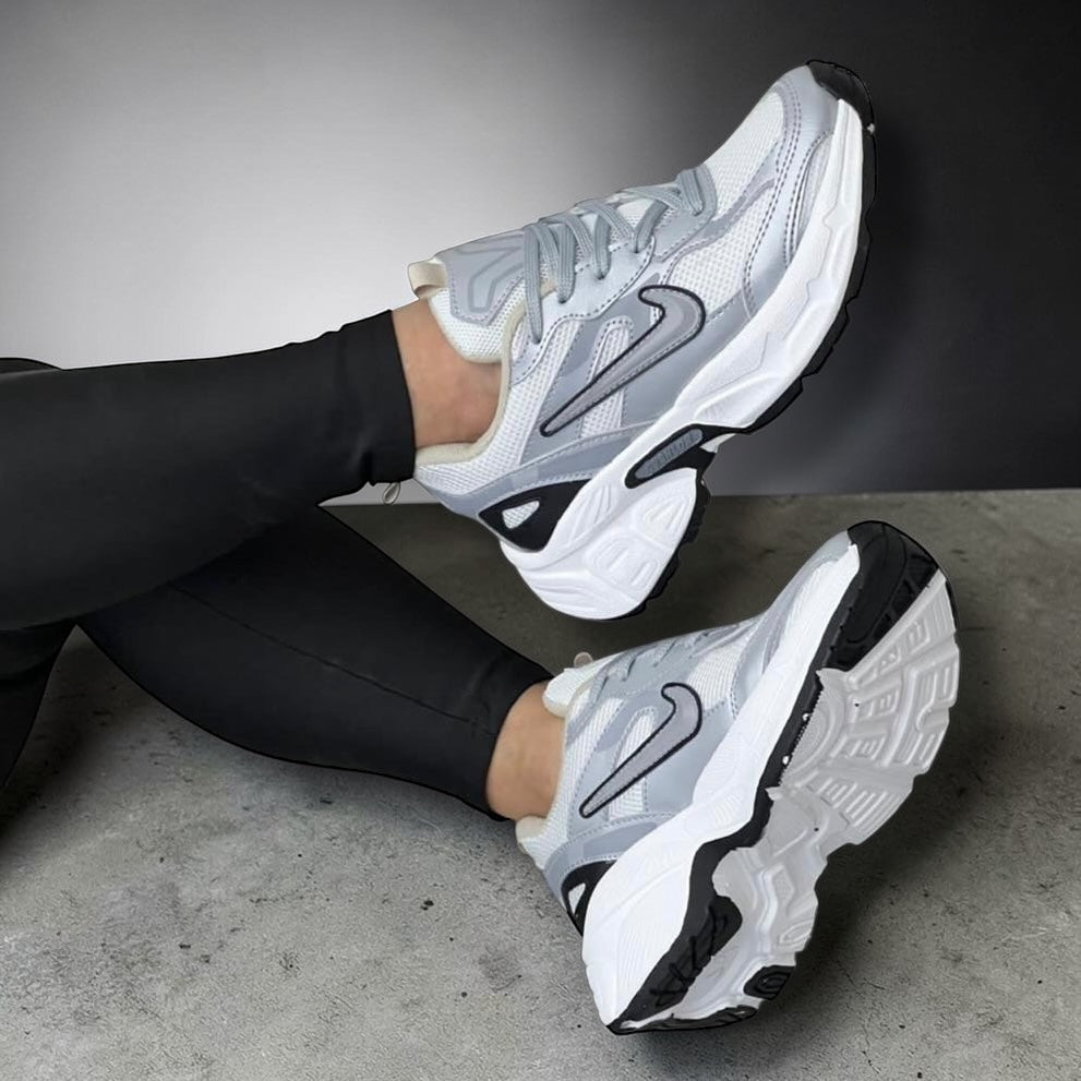 NIKE TECNO