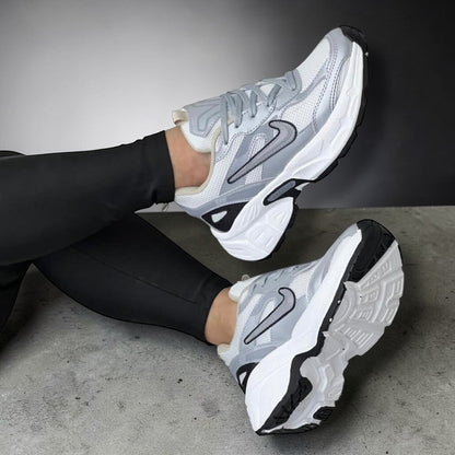 NIKE TECNO